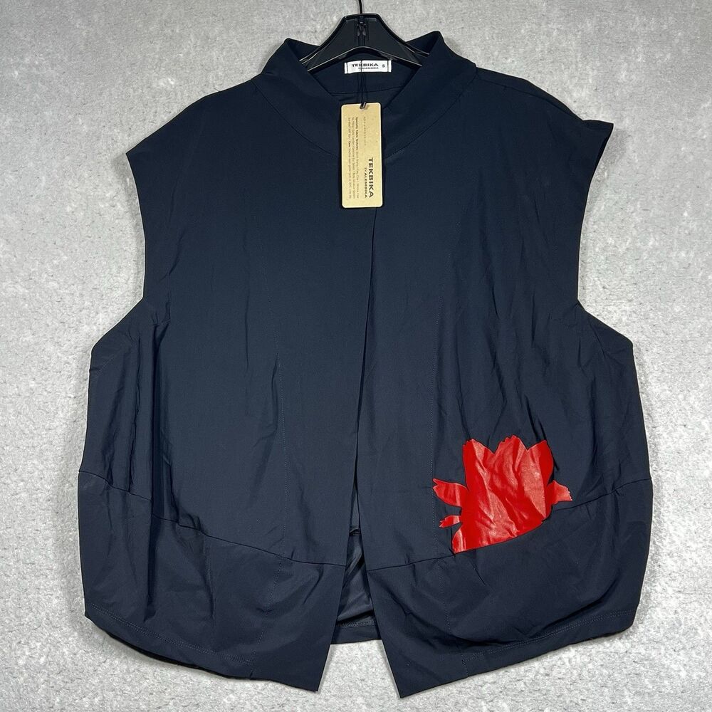 Tekbika By Alembika Shirt Women’s Small Nylon Sleeveless Red Design Print NWT!